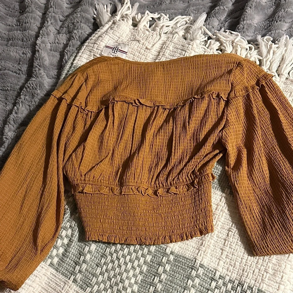 NWT A loves A cropped long sleeve - Picture 6 of 6